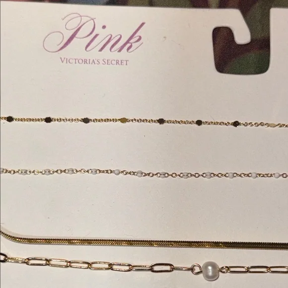 Victoria's Secret Gold Tone Layering Necklaces Set. 4 STUNNING chains! - Picture 3 of 8